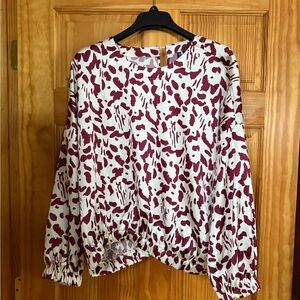 Versona Burgundy and White Patterned Blouse